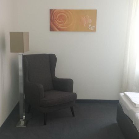 Stadthotel Guertler อัมชเตทเทิน ภายนอก รูปภาพ