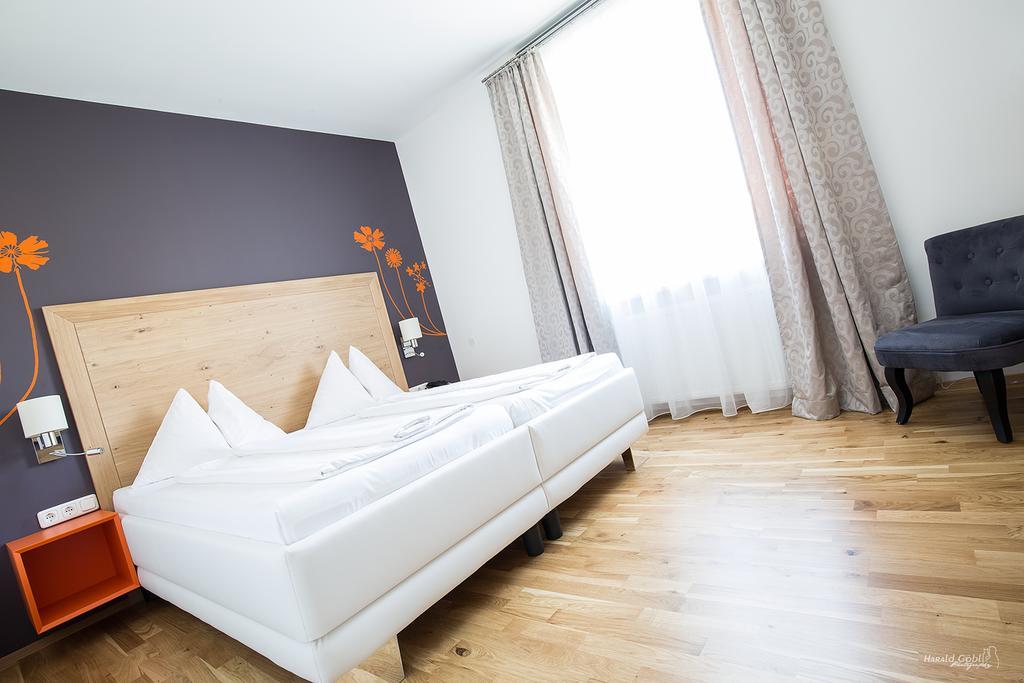 Stadthotel Guertler อัมชเตทเทิน ห้อง รูปภาพ