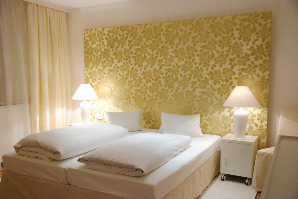Stadthotel Guertler อัมชเตทเทิน ภายนอก รูปภาพ